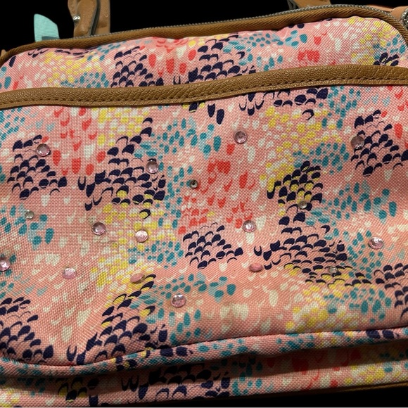 A very pretty pink and blue purse with bling and tassels - Picture 12 of 14